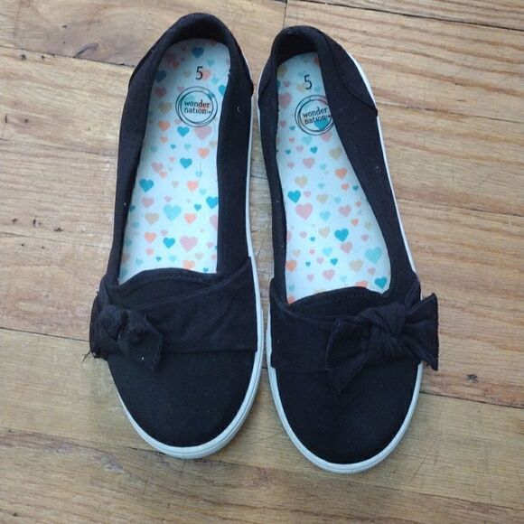 Wonder Nation Big Girls Canvas Shoes sz 5 - Picture 1 of 4
